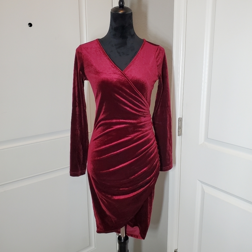 Guberry Burgundy Red Velvet Faux Wrap Ruched Long Sleeve Stretchy Plunge Dress - Picture 13 of 14